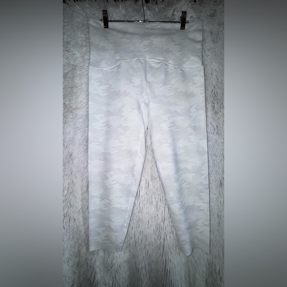 Spanx Booty Boost Leggings